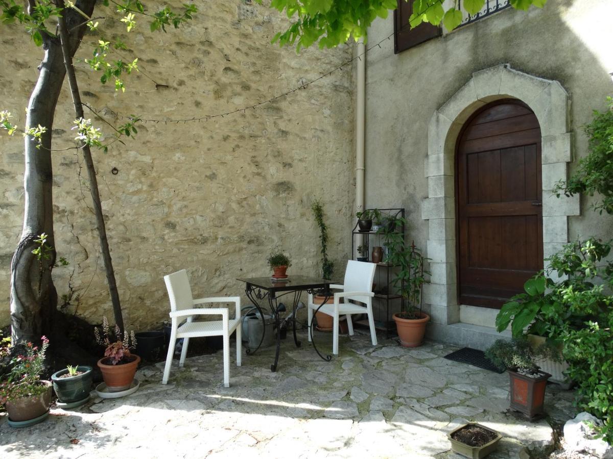 Saint-Michel-lʼObservatoire Le Clos Du Tilleul מראה חיצוני תמונה